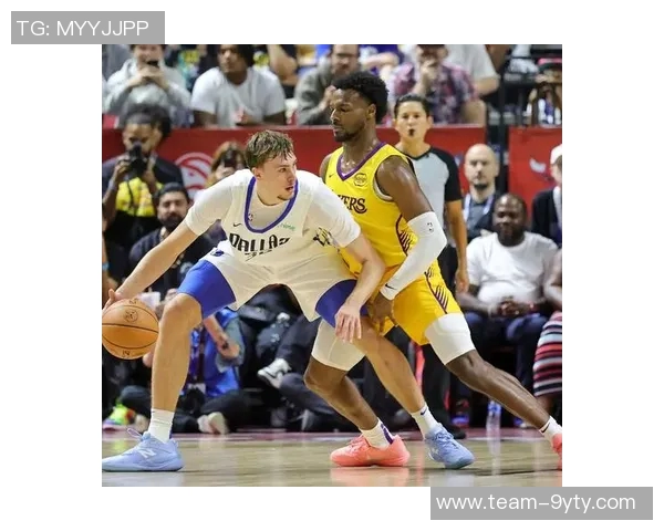 夸梅：布朗尼若想首发需提升接球投篮能力不能只依赖老爸的三分训练