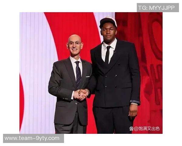 奎因新秀赛季豪取三双加入鹈鹕队史传奇行列