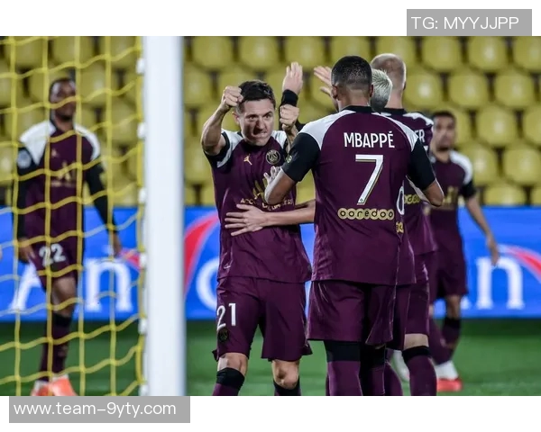 黄蜂连胜势不可挡领跑联盟老鹰紧随其后展现强劲状态